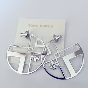 ❌PRICE DROP❌TORI BURCH CHEVRON LARGE HOOP STATEMENT EARRINGS SILVER.